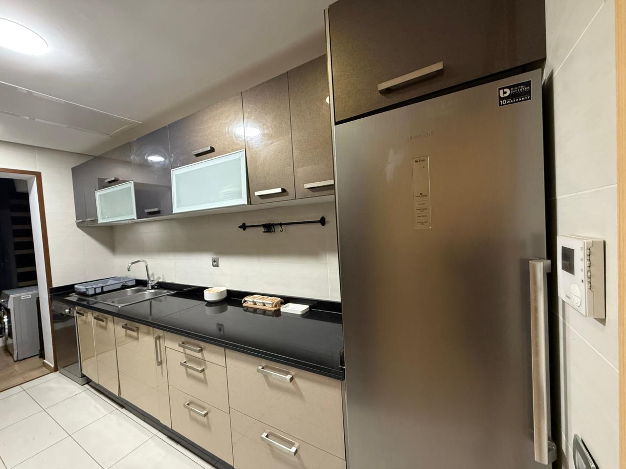Appartement neuf meublé à louer à Hay Riad – Terrasse et piscine
