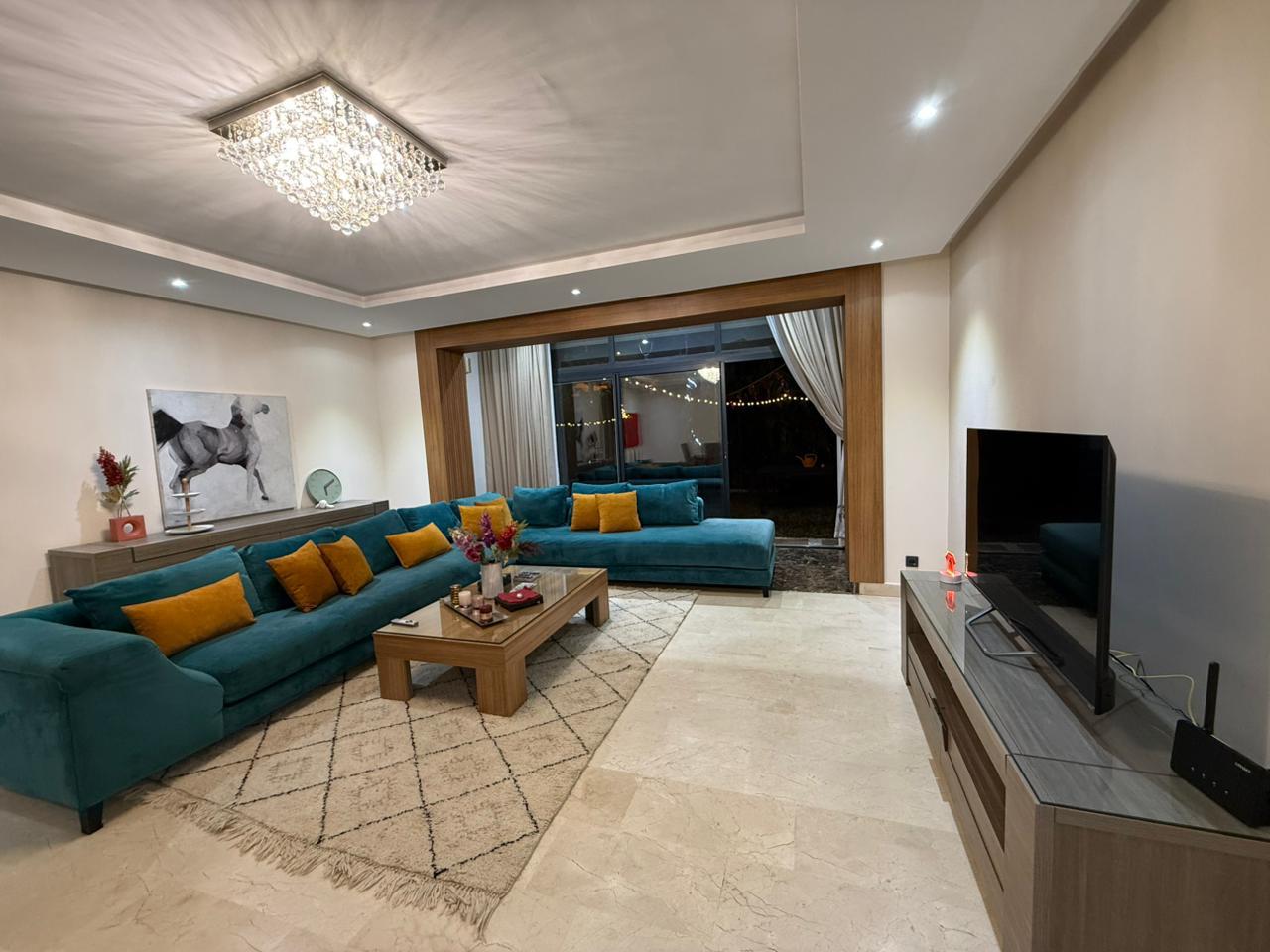 Appartement neuf meublé à louer à Hay Riad – Terrasse et piscine