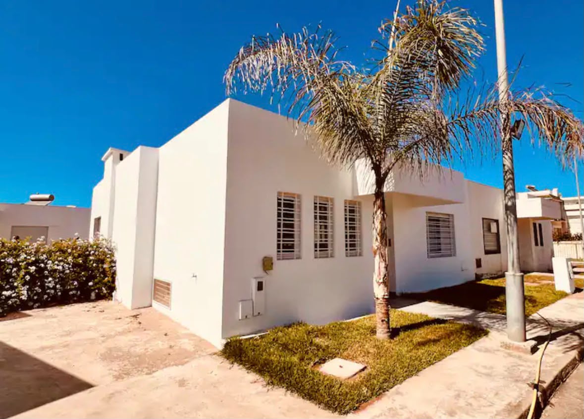Petite villa a louer a 100 m de la plage