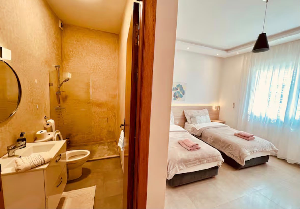 Petite villa a louer a 100 m de la plage